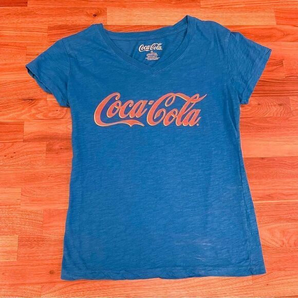 🍋 Women’s Classic Coca-Cola Logo V-Neck T-Shirt Size M - Picture 1 of 5